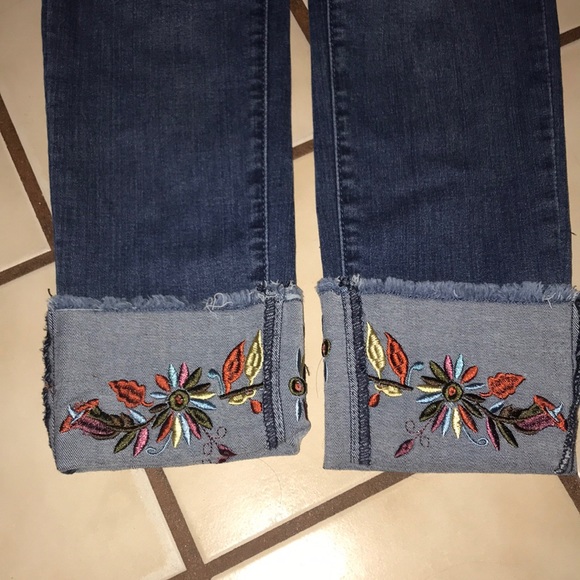 Jeans - Picture 2 of 3